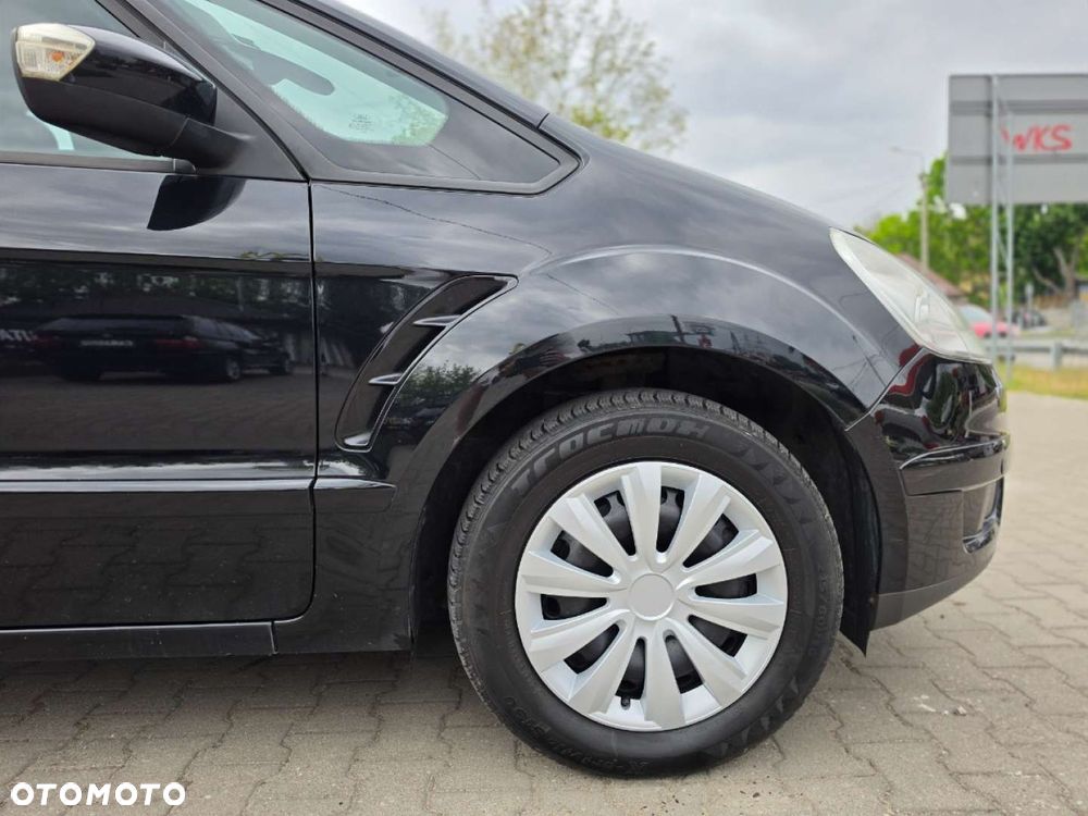 Ford S-Max - 11