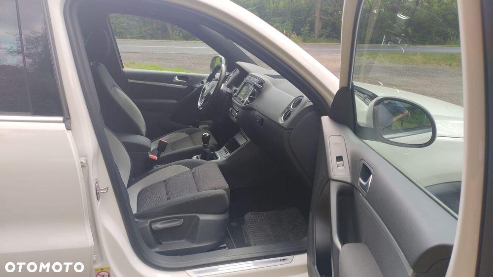 Volkswagen Tiguan 2.0 TDI Perfectline R-Style - 11