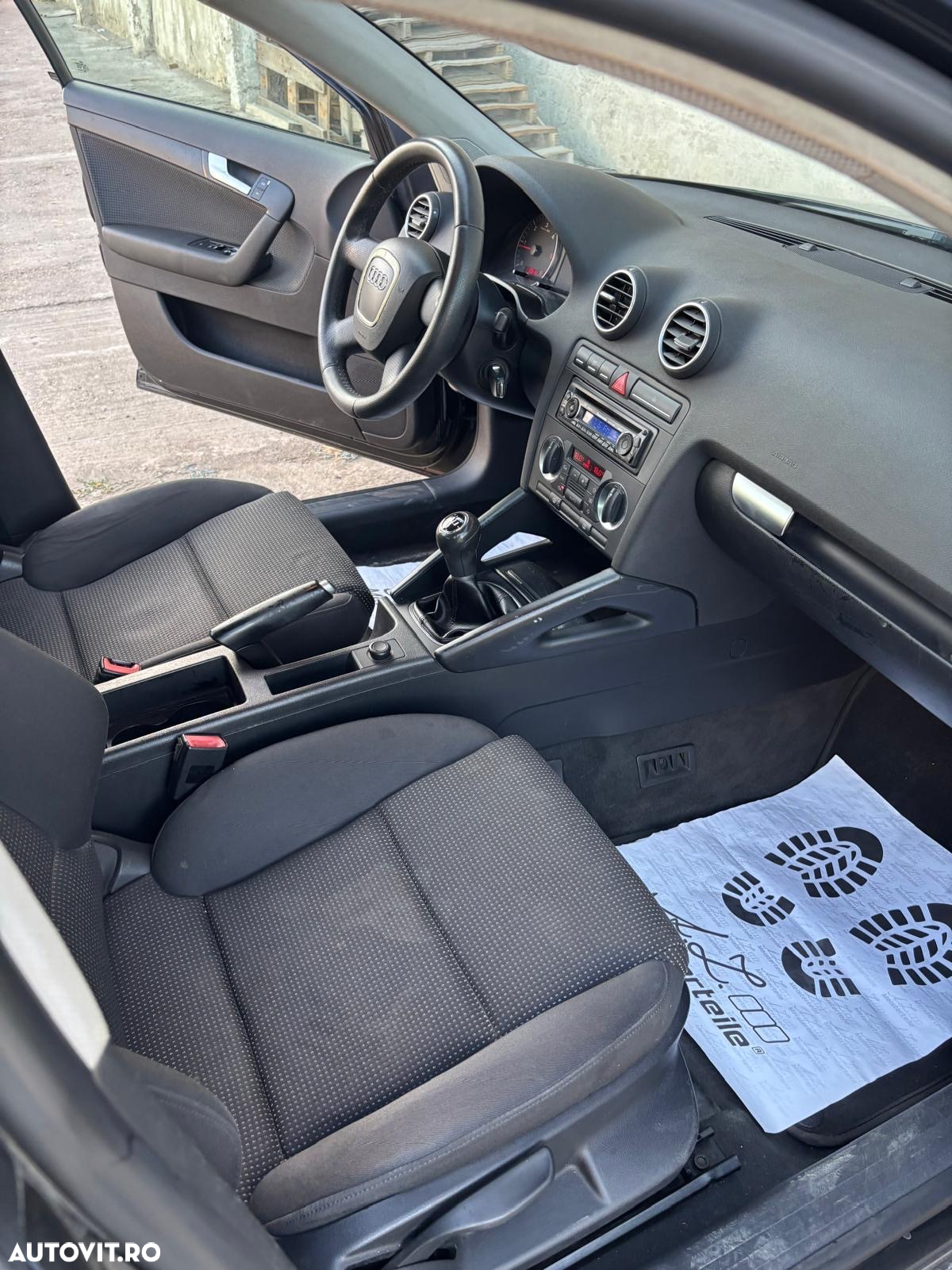 Audi A3 Sportback 1.9 TDI Ambiente - 9