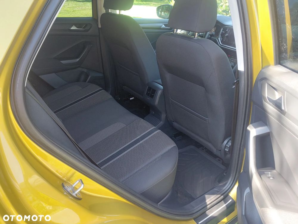 Volkswagen T-Roc - 18