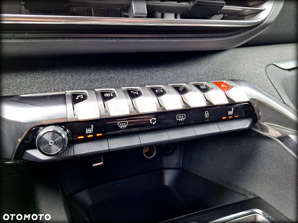 Peugeot 5008 2.0 BlueHDi Road Trip S&S EAT8 - 36