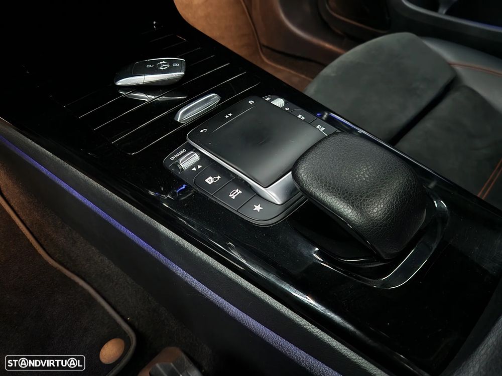 Mercedes-Benz A 250 e AMG Line - 18