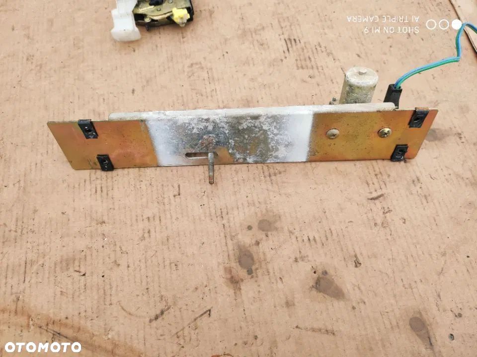 zamek drzwi klapy maski ford econoline e e - 3