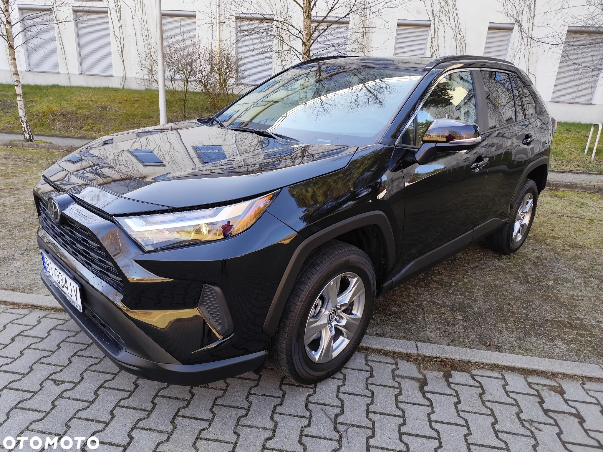 Toyota RAV4 - 1