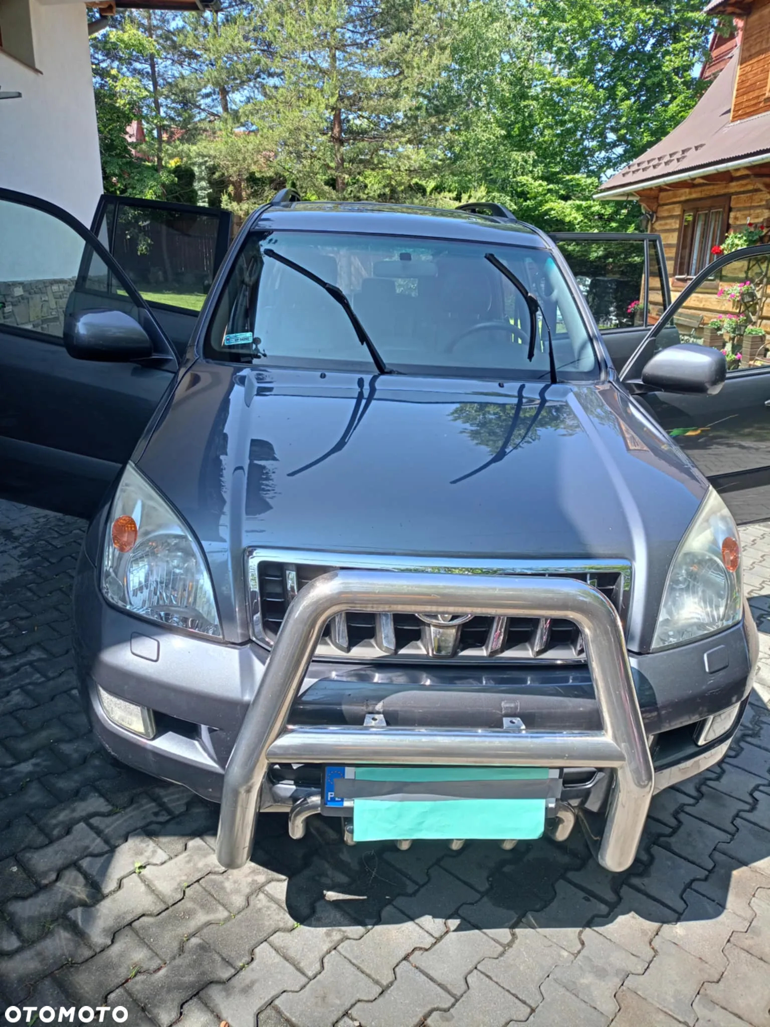 Toyota Land Cruiser - 3