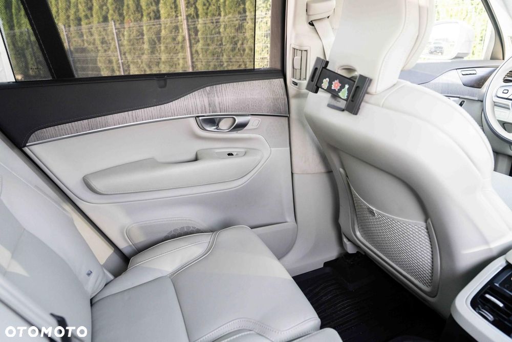 Volvo XC 90 - 34