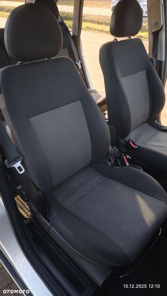 Opel Meriva 1.6 16V (Essentia) - 16