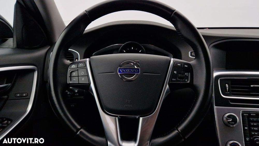 Volvo V60 D3 Summum - 15