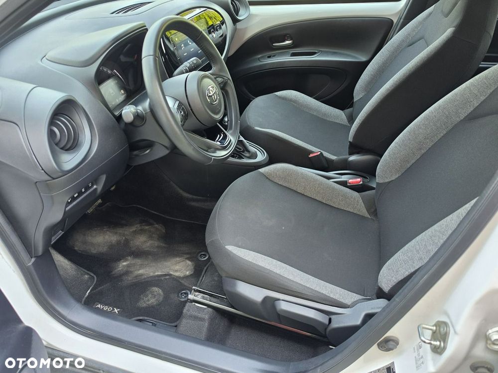 Toyota Aygo X - 10