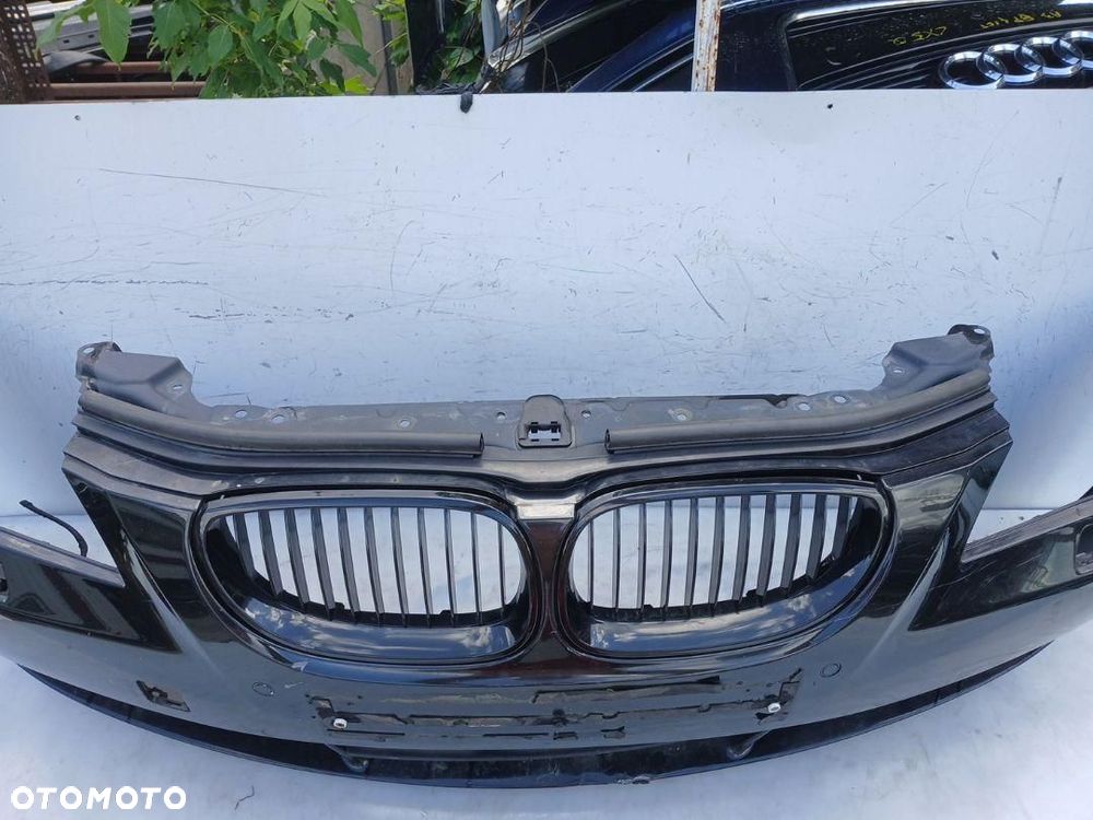 ZDERZAK PRZÓD PRZEDNI CZUJNIKI PDC SPRYSKI BMW 5 E60 E61 CZARNY 03-07 - 3