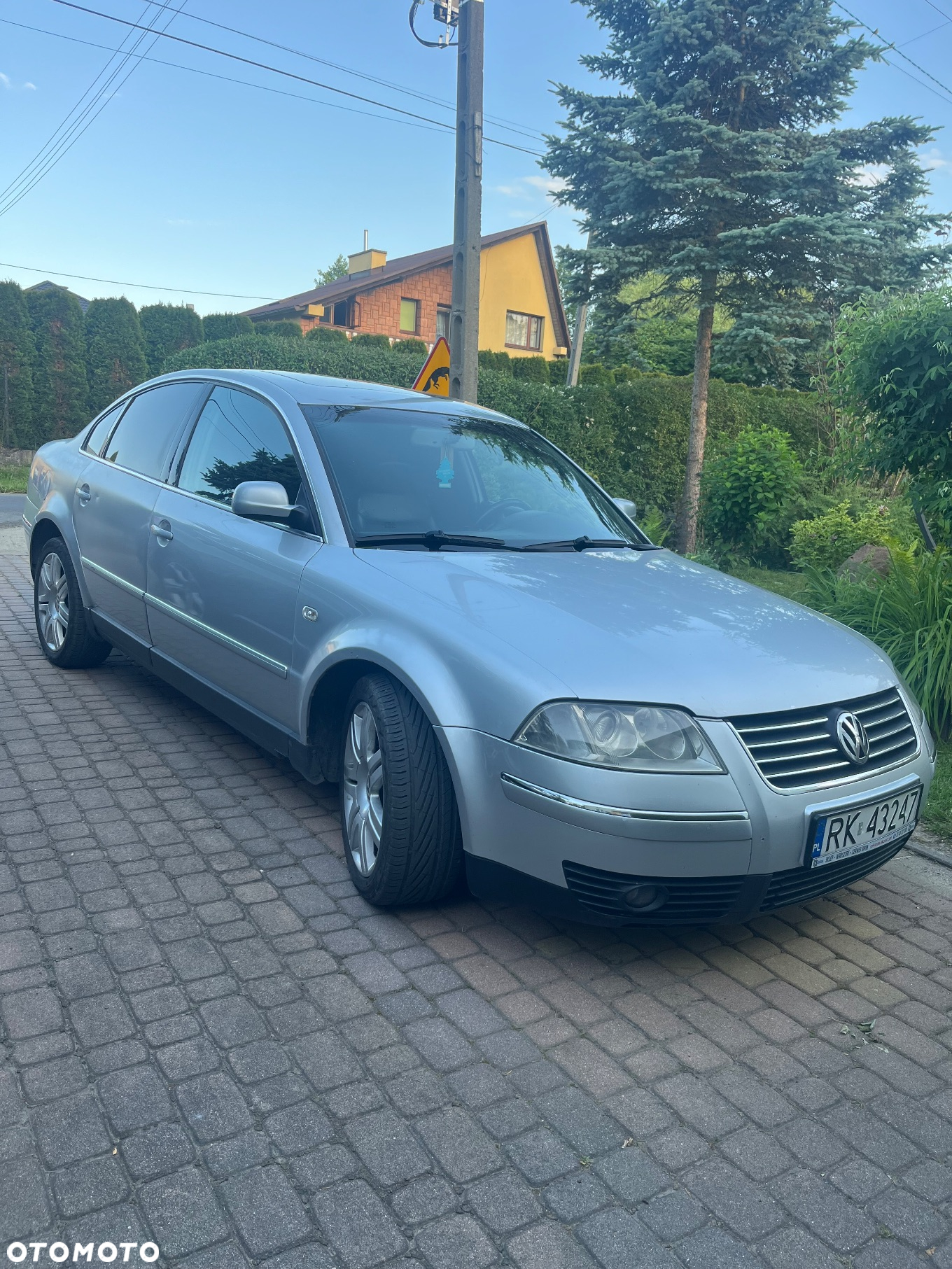 Volkswagen Passat 1.9 TDI Highline - 2