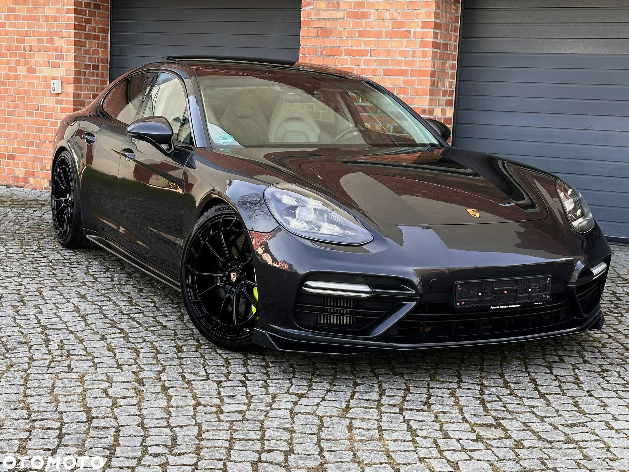 Porsche Panamera - 3