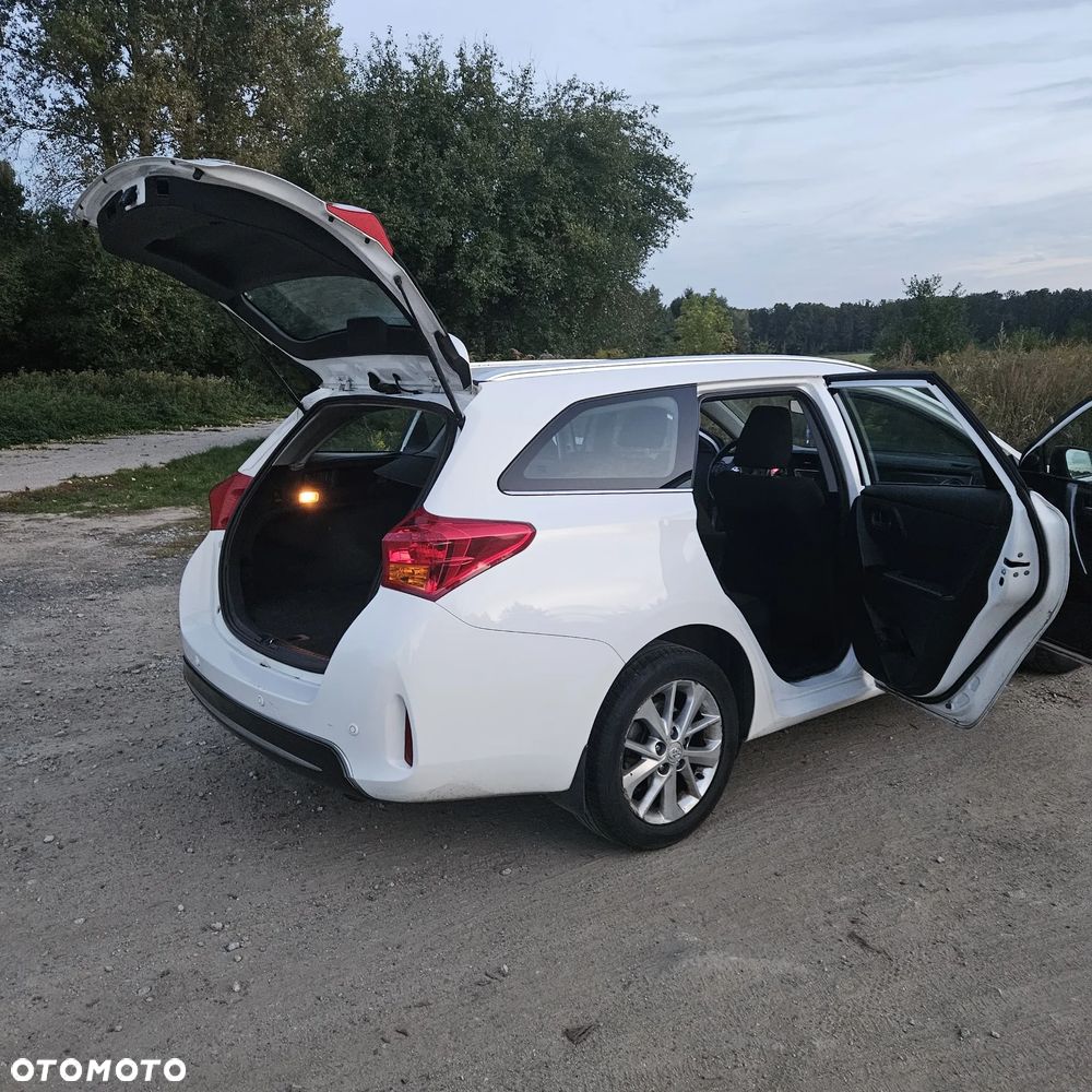 Toyota Auris 1.33 VVT-i Premium Comfort - 17