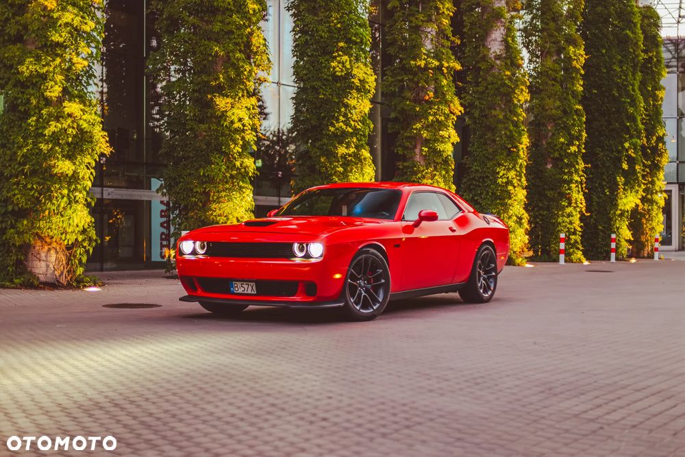 Dodge Challenger 5.7 R/T - 1