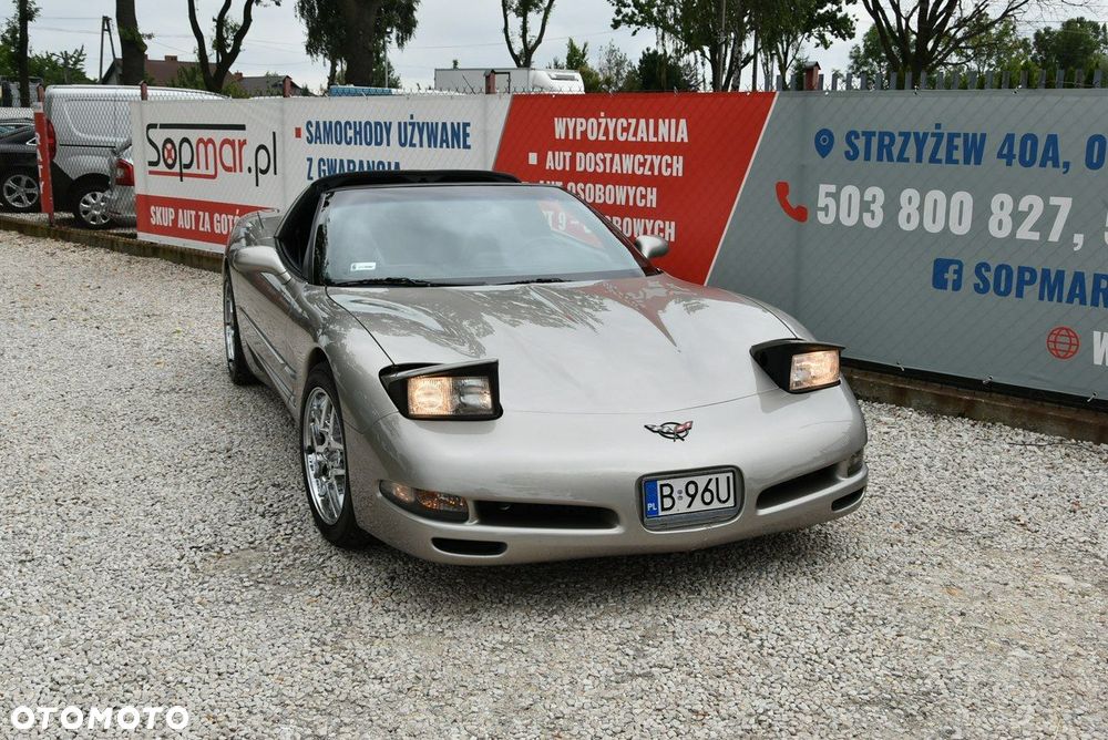 Chevrolet Corvette - 15