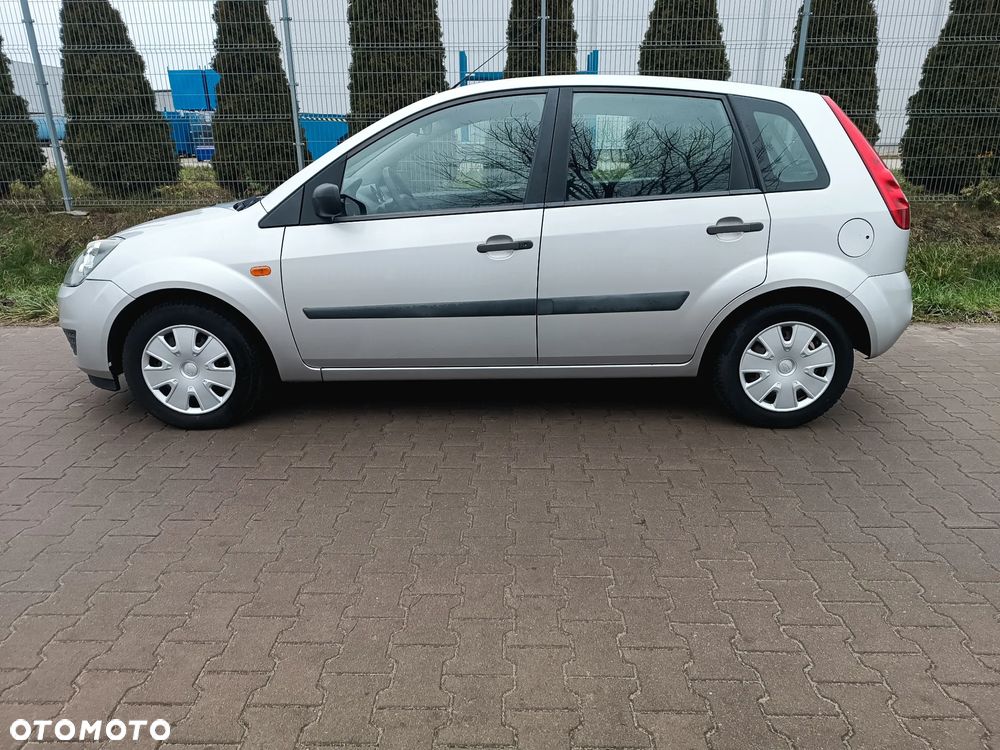 Ford Fiesta 1.4 Connection - 8