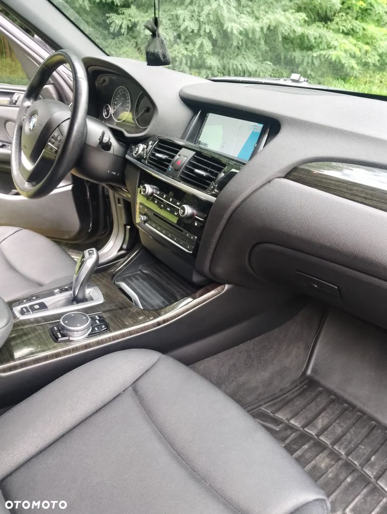 BMW X3 xDrive28i xLine - 12