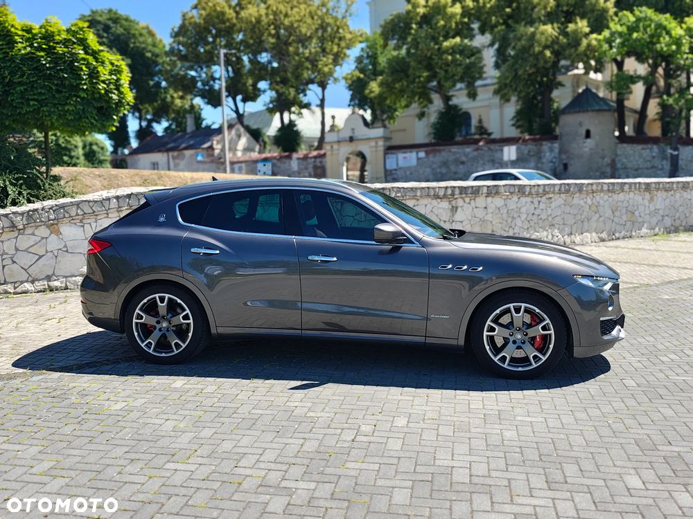 Maserati Levante S Q4 GranLusso - 16