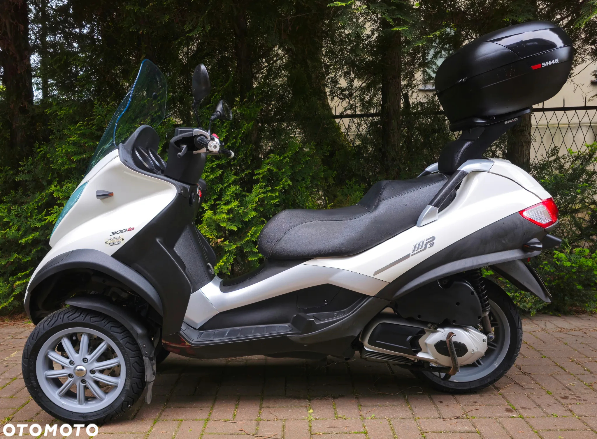 Piaggio MP-3 - 13