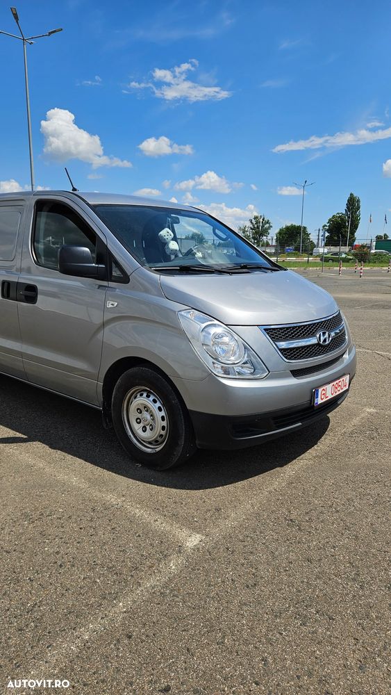 Hyundai H-1 Cargo teilverglast DF - 3