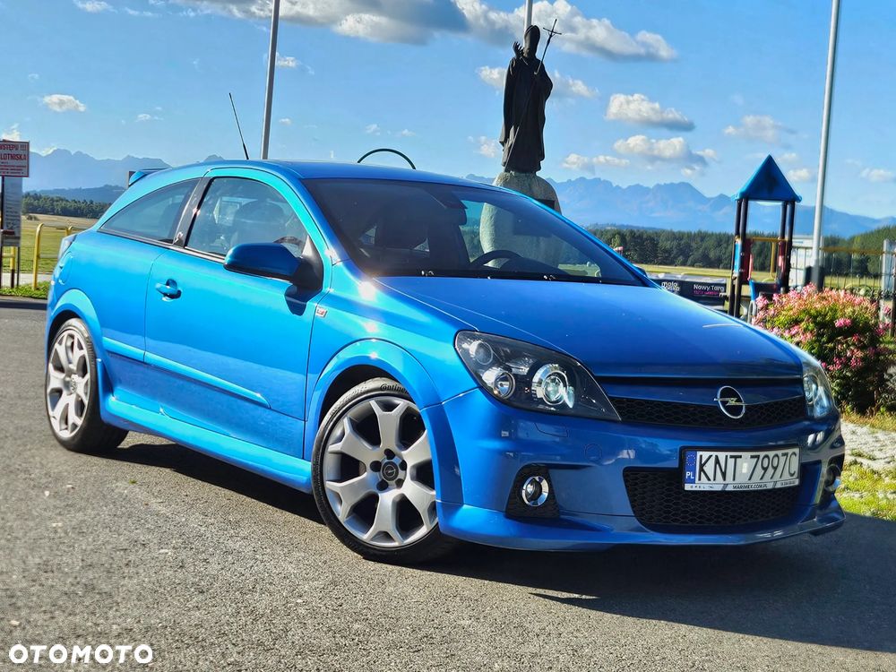 Opel Astra OPC - 1