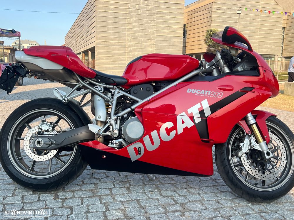 Ducati 999 - 1