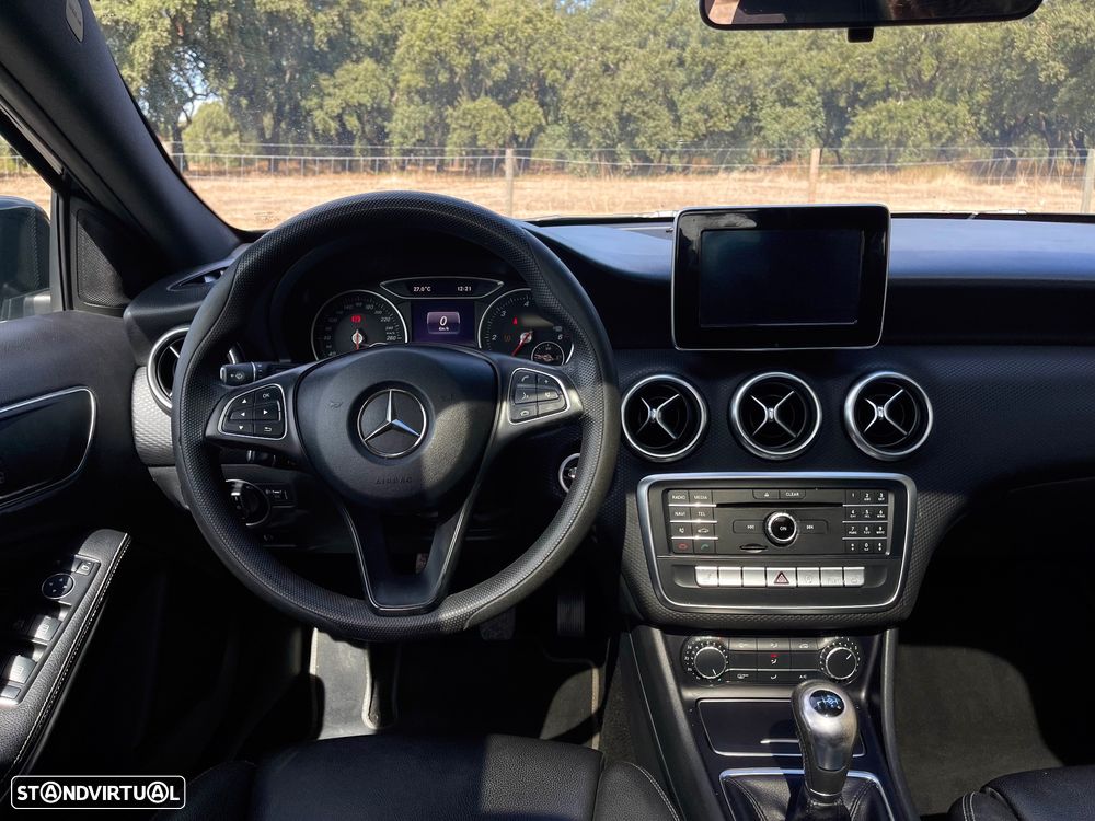 Mercedes-Benz A 180 CDI (BlueEFFICIENCY) - 16