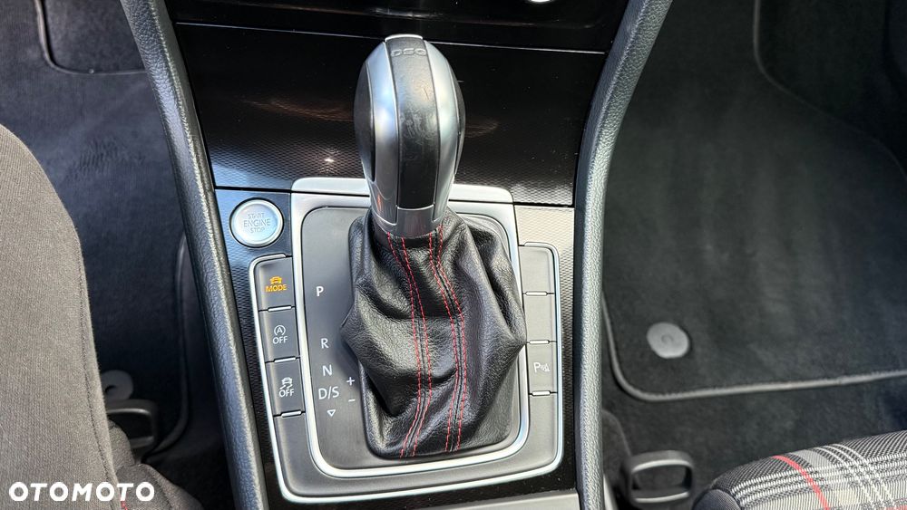 Volkswagen Golf 2.0 TSI BMT GTI Performance DSG - 37
