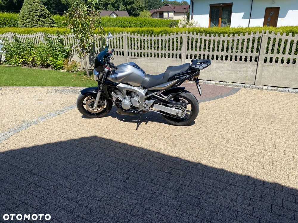 Yamaha FZ6 - 2