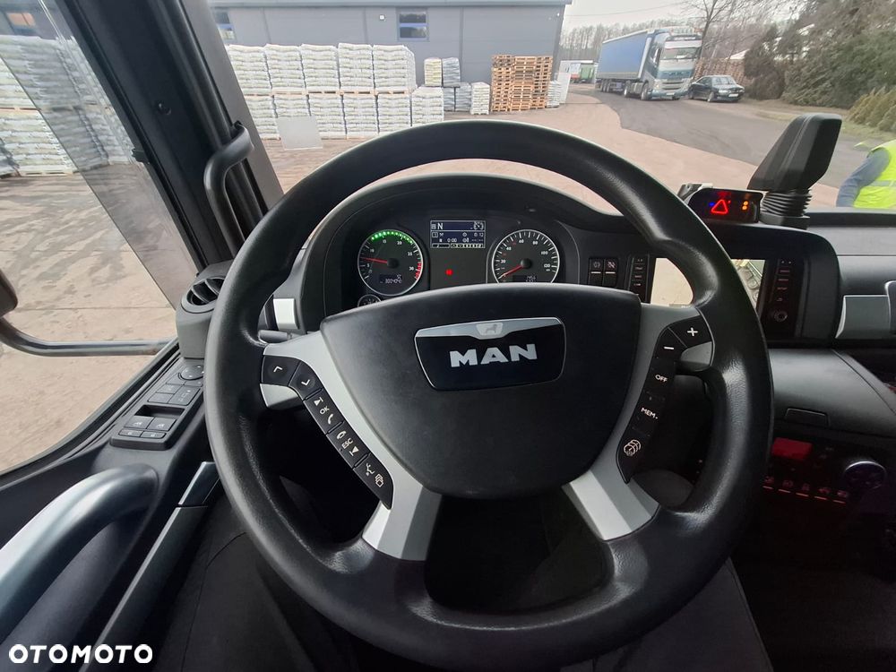 MAN TGL 12.220 - 12