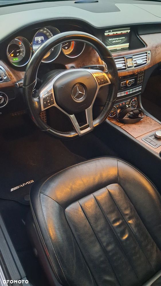 Mercedes-Benz CLS - 25
