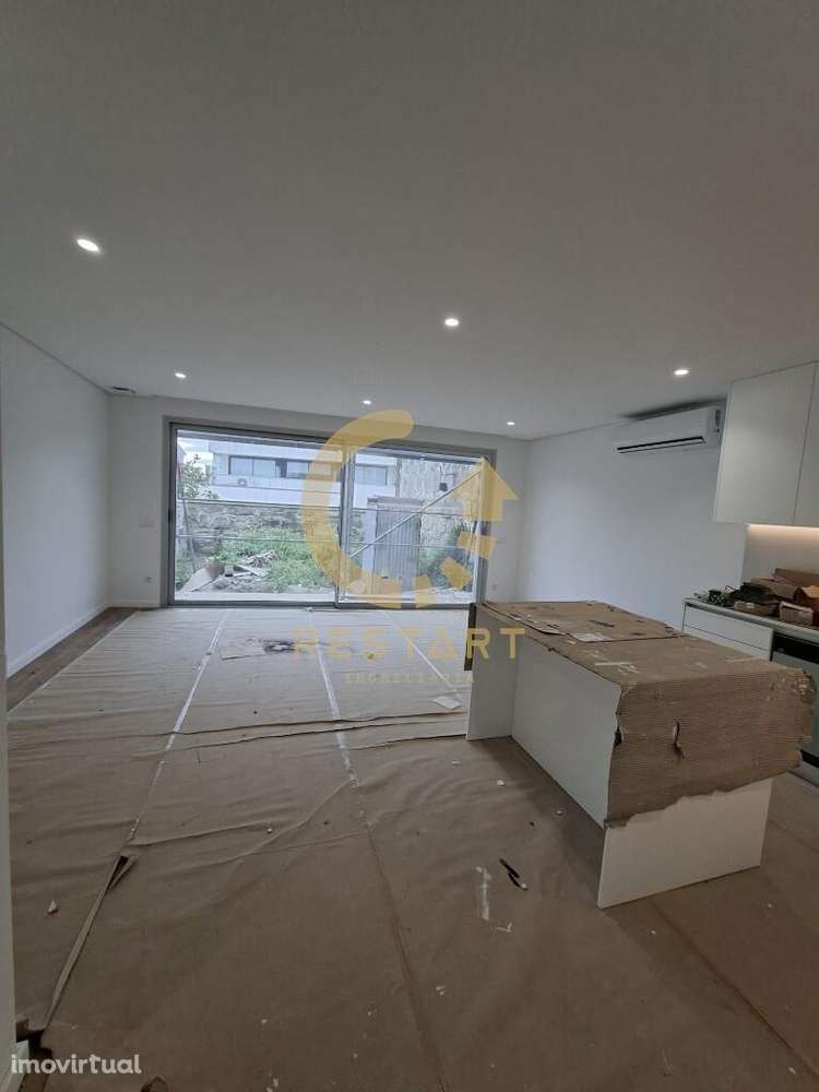 MORADIA EM FASE FINAL DE CONSTRUÇÃO - Grande imagem: 2/41