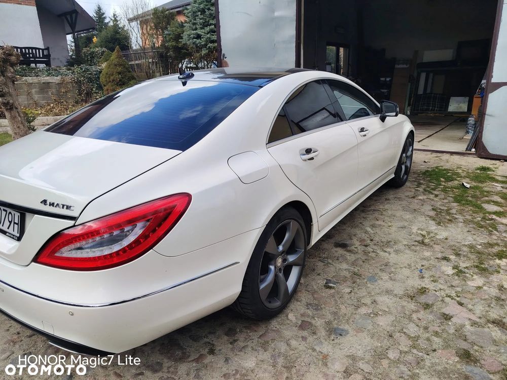 Mercedes-Benz CLS 350 CDI 4-Matic BlueEff - 3