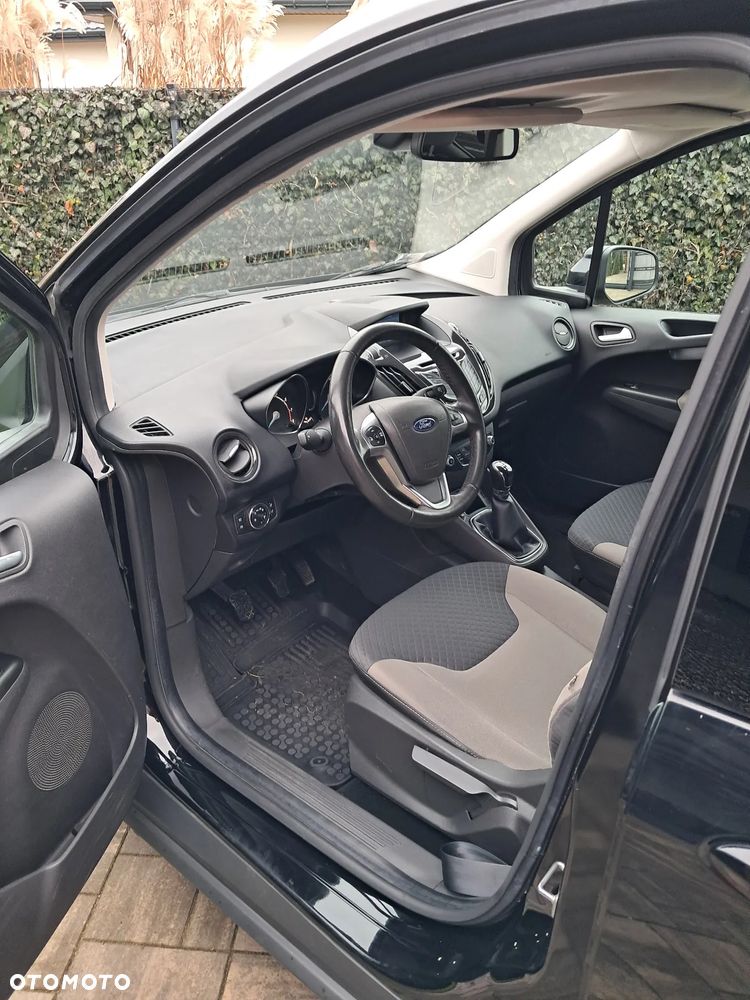 Ford Tourneo Courier - 4