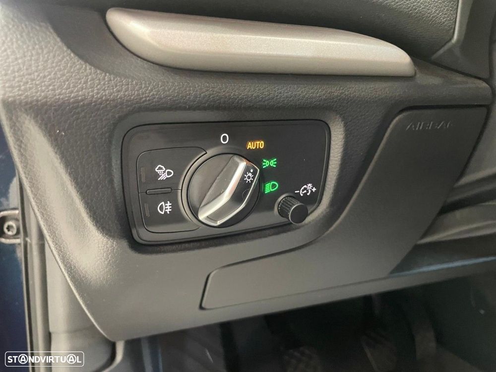 Audi A3 Sportback 30 TDI Design - 38