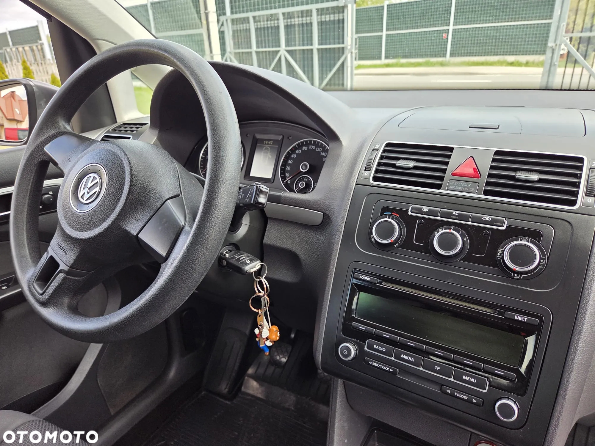 Volkswagen Touran 1.6 TDI DPF BlueMotion Technology Highline - 15