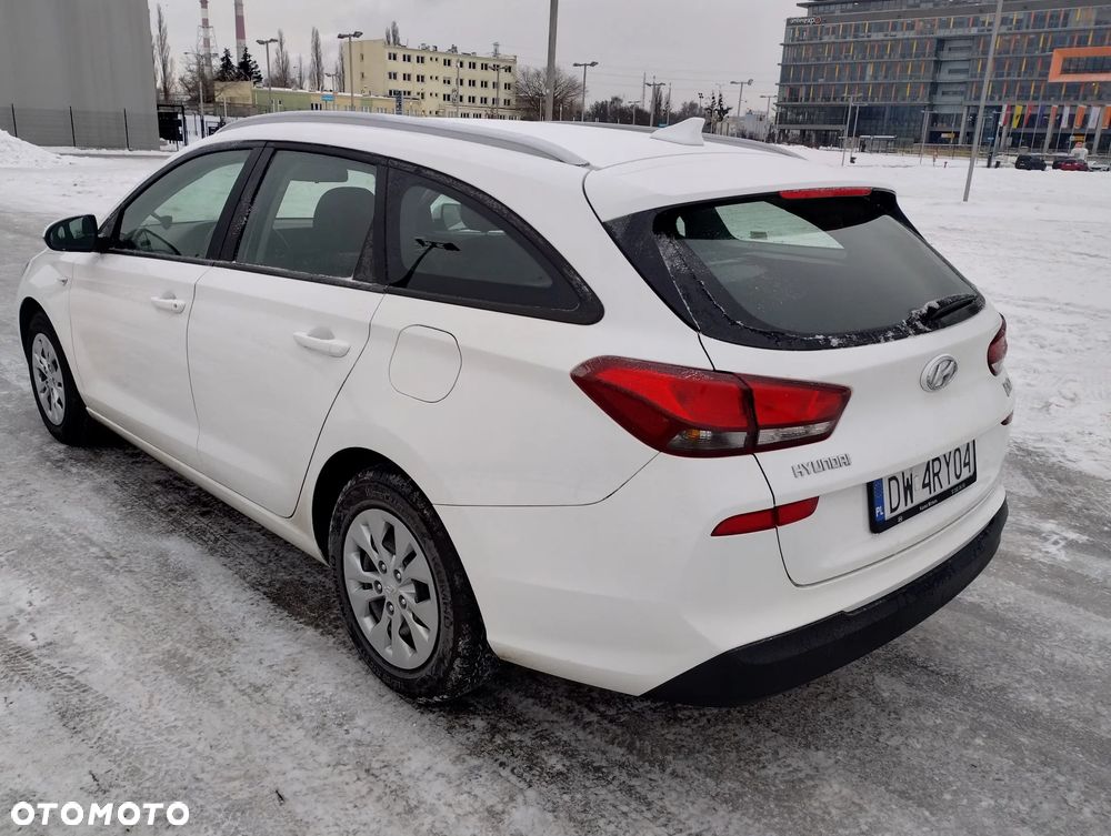 Hyundai i30 1.5 DPI Classic + - 3