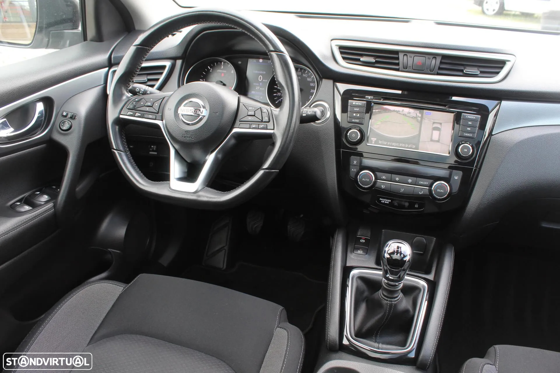 Nissan Qashqai 1.5 dCi N-Connecta - 9