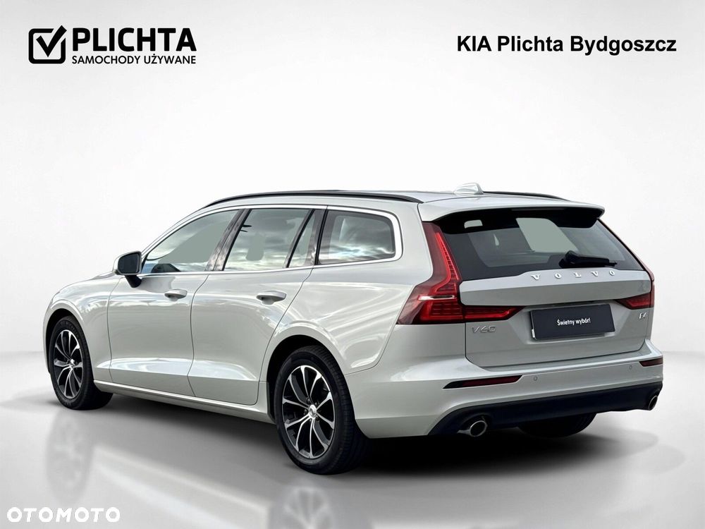 Volvo V60 2022 photo 3