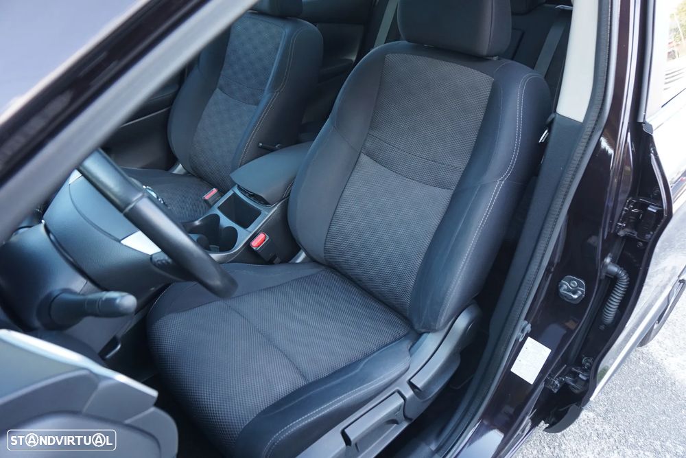 Nissan Qashqai 1.5 dCi N-Connecta 18 - 20