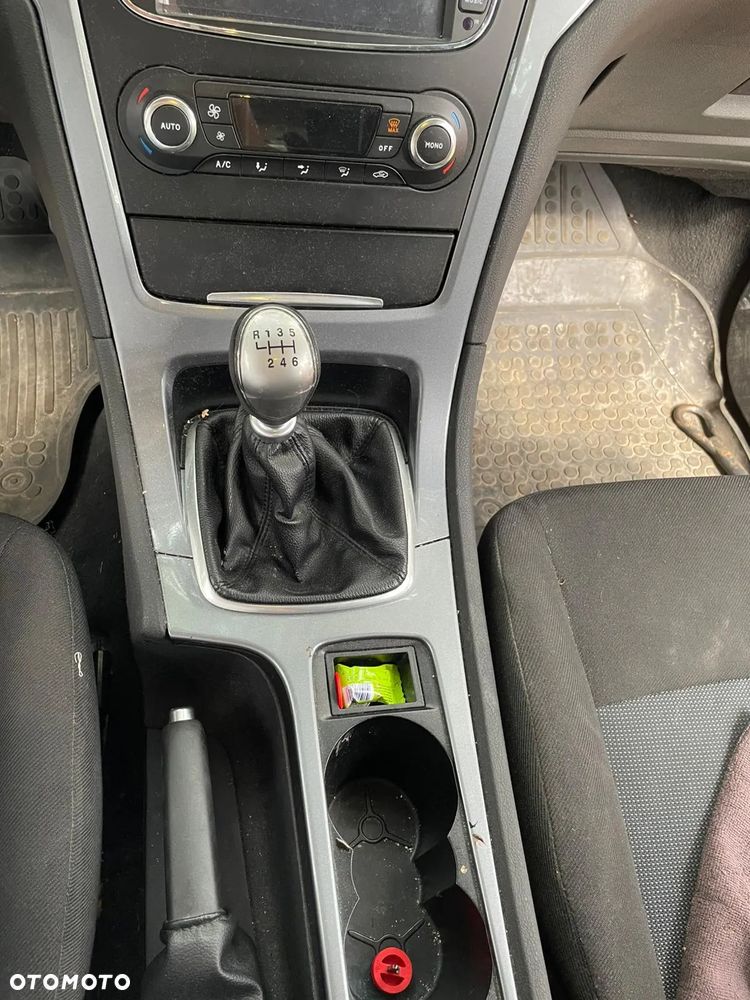 Ford Mondeo 2.0 TDCi Ambiente - 7
