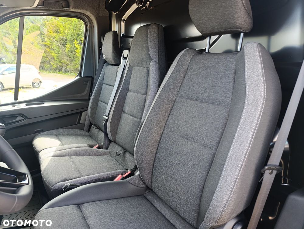 Nissan Interstar - 10