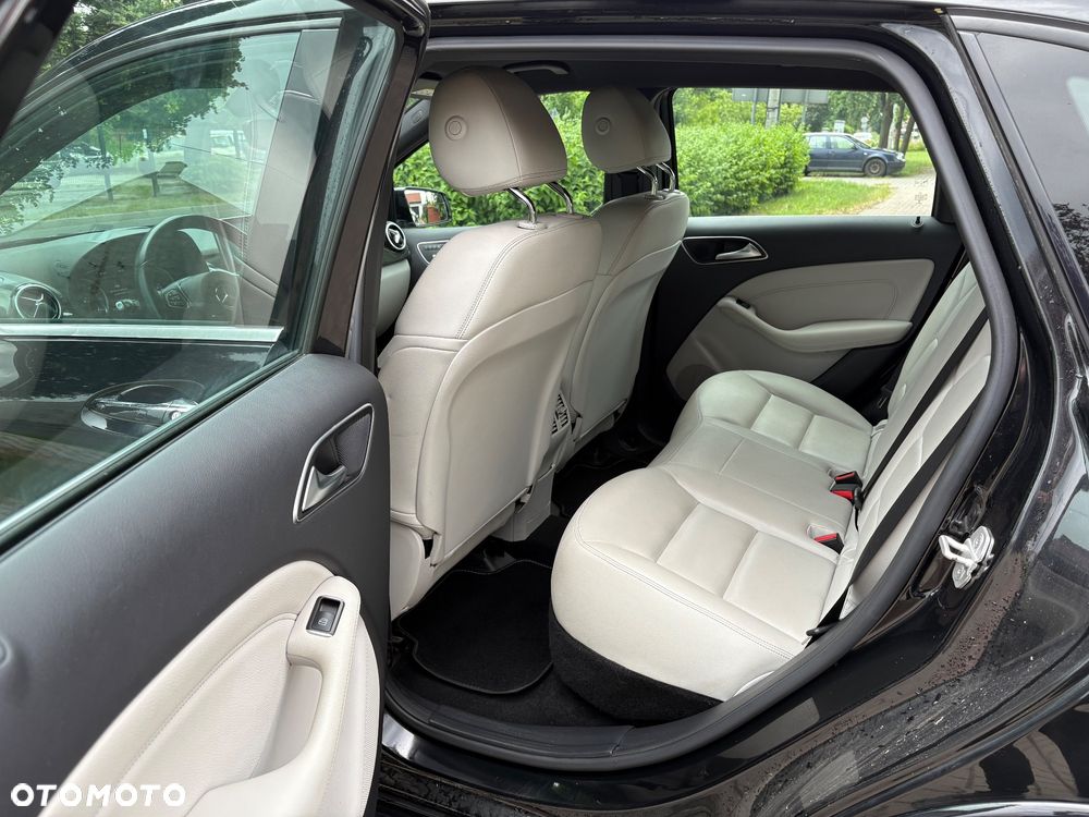 Mercedes-Benz Klasa B (Electric Drive) 250 e - 10