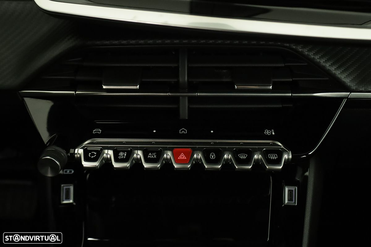Peugeot 2008 1.2 PureTech Allure EAT8 - 14