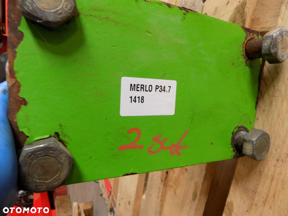 Merlo P 34.7  mocowanie przedniego mostu blacha śruby - 2