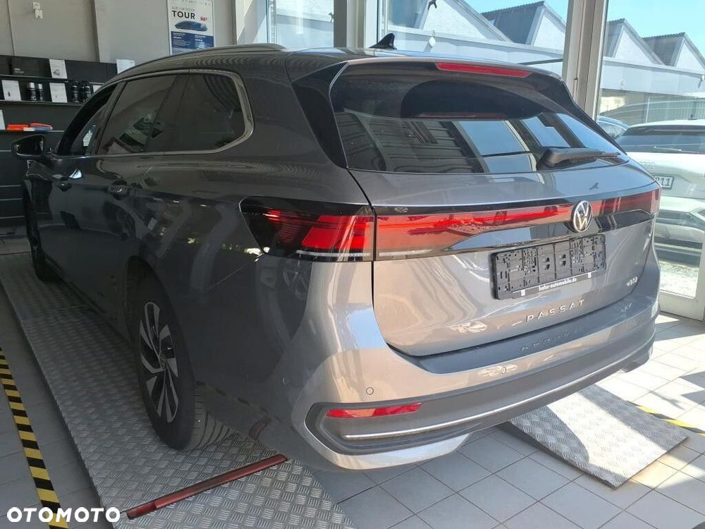 Volkswagen Passat - 3