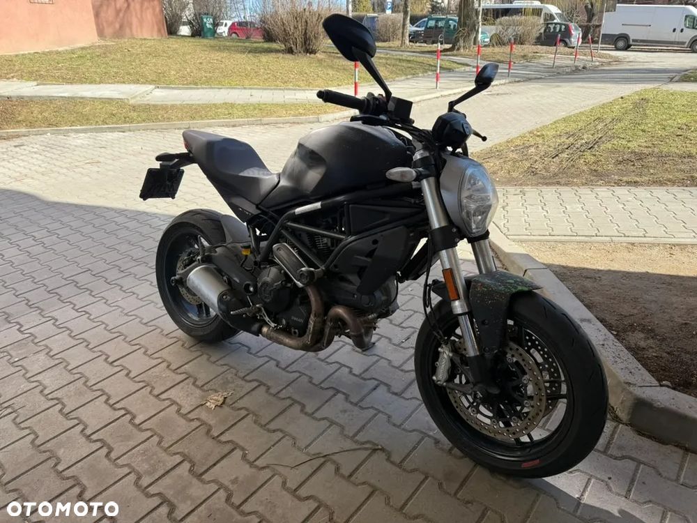 Ducati Monster - 10