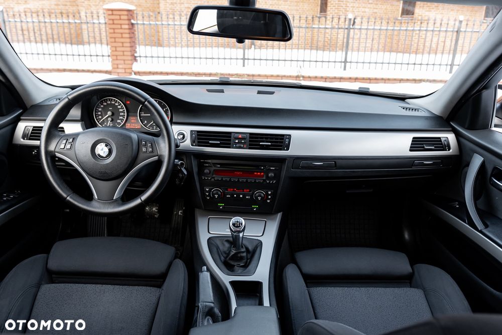 BMW Seria 3 320d DPF - 25
