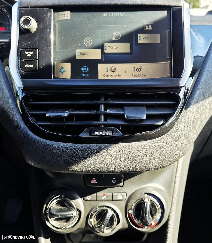 Peugeot 208 1.4 HDi Active - 17