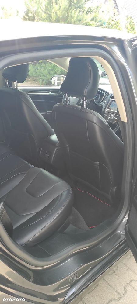Ford Fusion 2.0 EcoBoost Titanium - 10